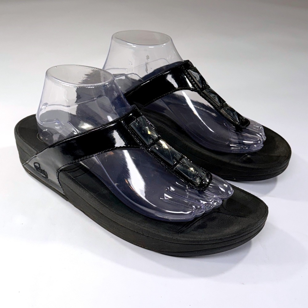 FitFlop Pietra Thong Sandal Womens 10 Black Patent Leather Crystal Wedge Comfort - Picture 1 of 13